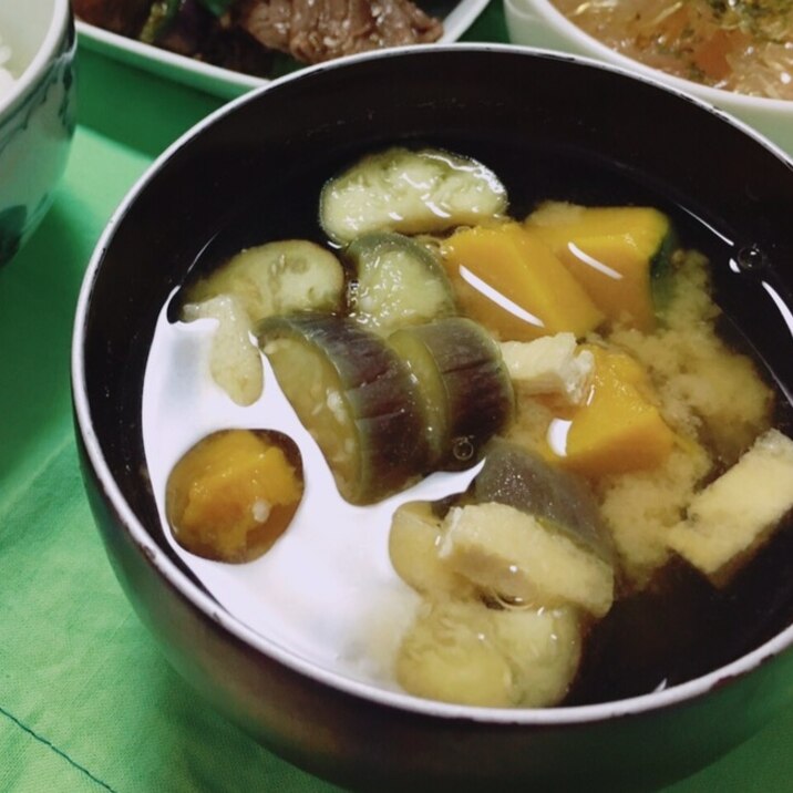 家庭の味☆茄子とかぼちゃと油揚げの味噌汁